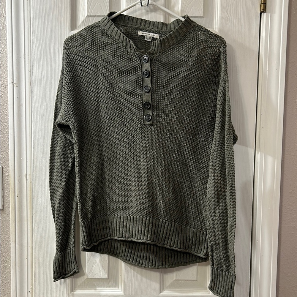 💜💜 3/$20 Green Button-Up Sweater